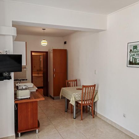 Apartment Paladin Примоштен Экстерьер фото